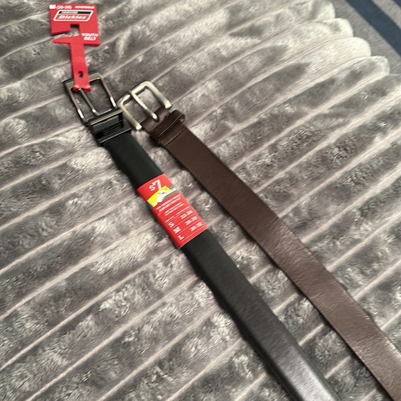 TWO BELTS-NEW REVERSIBLE DICKIES BELT BLACK/BROWN, OLD NAVY BROWN, SIZE: MEDIUM - Picture 6 of 6